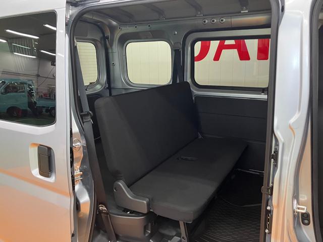 ハイゼットカーゴDXサポカーSワイド適合 エアコン アクセサリーソケット コーナーセンサー アイドリングストップ 光軸調整ダイヤル 横滑り防止機能 誤発進抑制機能 パワーウインドウ キーレス(神奈川県)の中古車