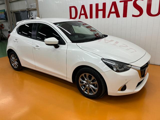 デミオ15Sノーブルクリムゾン衝突被害軽減ブレーキシステム ドラレコ 全周囲カメラ クルーズコントロール ステアリングスイッチ シートヒーター USB接続端子 ヘッドアップディスプレイ ETC コーナーセンサー キーフリー(神奈川県)の中古車