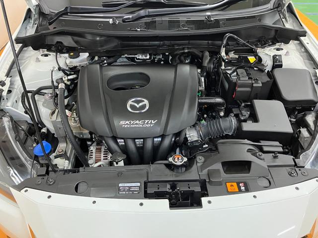 デミオ15Sノーブルクリムゾン衝突被害軽減ブレーキシステム ドラレコ 全周囲カメラ クルーズコントロール ステアリングスイッチ シートヒーター USB接続端子 ヘッドアップディスプレイ ETC コーナーセンサー キーフリー(神奈川県)の中古車