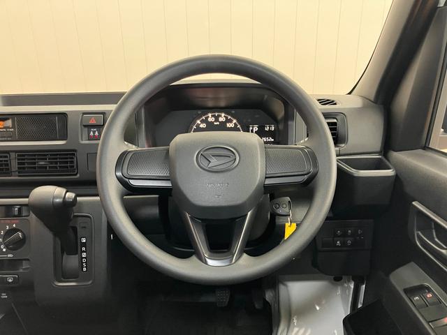 ハイゼットカーゴDXサポカーSワイド適合 ラジオ エアコン アクセサリーソケット コーナーセンサー アイドリングストップ 光軸調整ダイヤル 横滑り防止機能 誤発進抑制機能 パワーウインドウ キーレス(神奈川県)の中古車