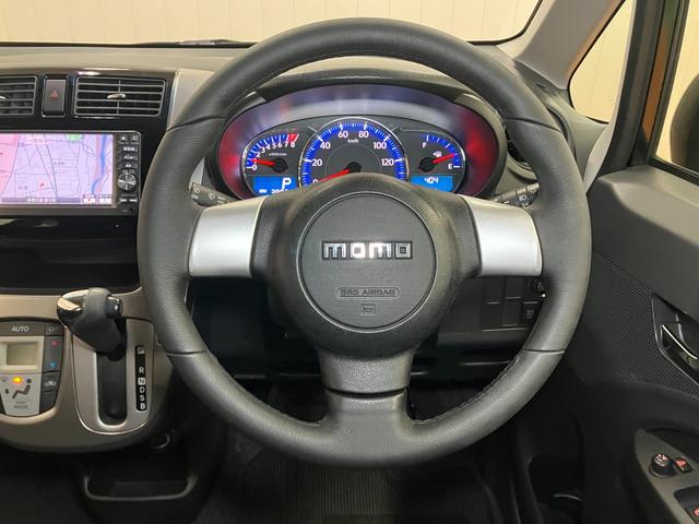 ムーヴカスタム　ＲＳｍｏｍｏ製ステアリングホイール　オートエアコン　Ｐスタート　エコアイドル　電動格納ミラー　パワーウインドウ　ＥＴＣ　キーフリー（神奈川県）の中古車