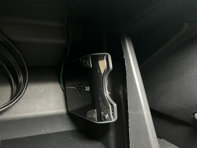 ムーヴカスタム　ＲＳｍｏｍｏ製ステアリングホイール　オートエアコン　Ｐスタート　エコアイドル　電動格納ミラー　パワーウインドウ　ＥＴＣ　キーフリー（神奈川県）の中古車