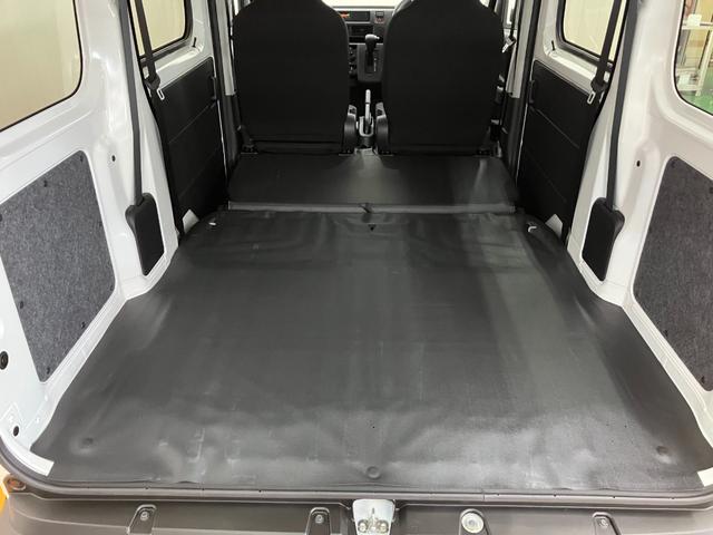 ハイゼットカーゴDXサポカーSワイド適合 ラジオ エアコン アクセサリーソケット コーナーセンサー アイドリングストップ 光軸調整ダイヤル 横滑り防止機能 誤発進抑制機能 パワーウインドウ キーレス(神奈川県)の中古車