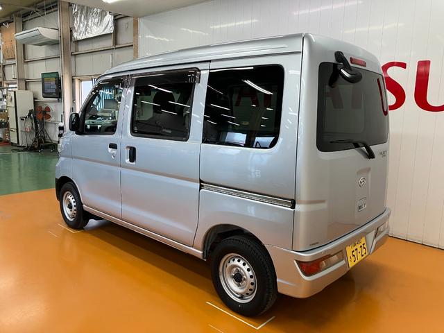 ハイゼットカーゴデラックスＳＡIII４ＷＤ　両側スライドドア　エアコン　ＵＳＢ接続端子　アイドリングストップ　オートハイビーム　横滑り防止機能　誤発進抑制機能　光軸調整ダイヤル　パワーウインドウ　ＥＴＣ　キーレス（神奈川県）の中古車