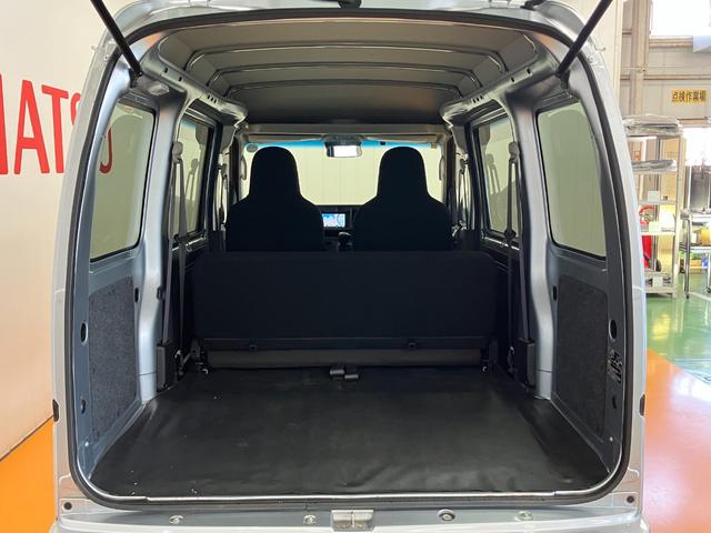 ハイゼットカーゴデラックスＳＡIII４ＷＤ　両側スライドドア　エアコン　ＵＳＢ接続端子　アイドリングストップ　オートハイビーム　横滑り防止機能　誤発進抑制機能　光軸調整ダイヤル　パワーウインドウ　ＥＴＣ　キーレス（神奈川県）の中古車