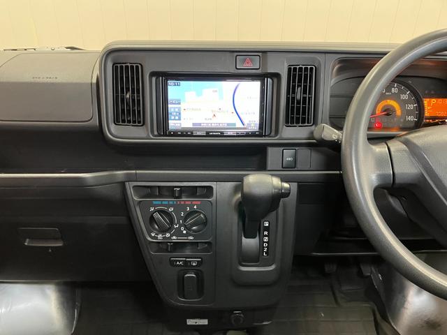 ハイゼットカーゴデラックスＳＡIII４ＷＤ　両側スライドドア　エアコン　ＵＳＢ接続端子　アイドリングストップ　オートハイビーム　横滑り防止機能　誤発進抑制機能　光軸調整ダイヤル　パワーウインドウ　ＥＴＣ　キーレス（神奈川県）の中古車