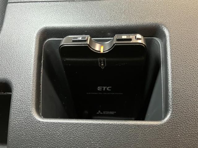 タントカスタムＲＳ　トップエディションＳＡIIIサポカーＳワイド適合　パノラマモニター対応　ミラクルオープンドア　両側オートスライドドア　ＥＴＣ　ドラレコ　ステアリングスイッチ　運転席シートヒーター　オートエアコン　ＵＳＢ接続端子　キーフリー（神奈川県）の中古車