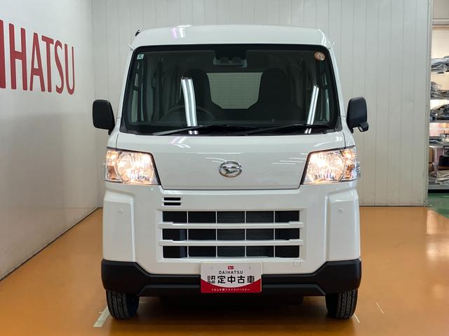 ハイゼットカーゴＤＸサポカーＳワイド適合　ラジオ　エアコン　アクセサリーソケット　コーナーセンサー　アイドリングストップ　光軸調整ダイヤル　横滑り防止機能　誤発進抑制機能　パワーウインドウ　キーレス（神奈川県）の中古車