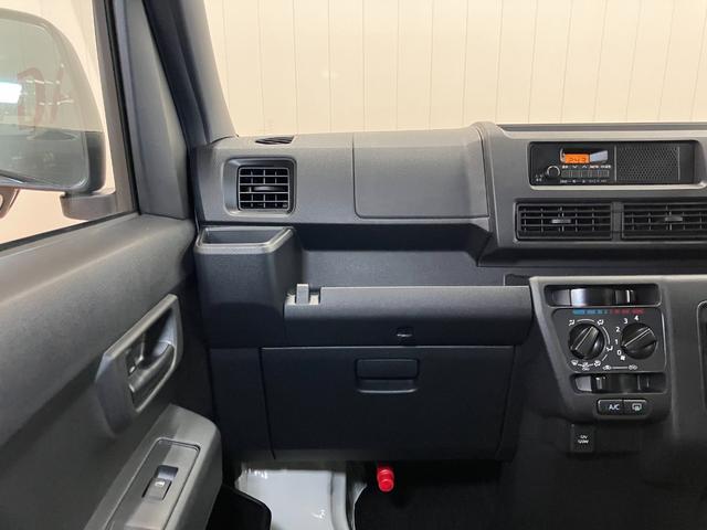 ハイゼットカーゴＤＸサポカーＳワイド適合　ラジオ　エアコン　アクセサリーソケット　コーナーセンサー　アイドリングストップ　光軸調整ダイヤル　横滑り防止機能　誤発進抑制機能　パワーウインドウ　キーレス（神奈川県）の中古車