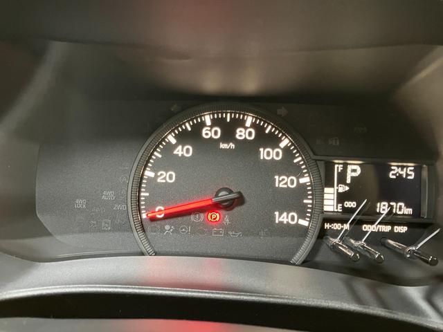 ハイゼットカーゴＤＸサポカーＳワイド適合　ラジオ　エアコン　アクセサリーソケット　コーナーセンサー　アイドリングストップ　光軸調整ダイヤル　横滑り防止機能　誤発進抑制機能　パワーウインドウ　キーレス（神奈川県）の中古車