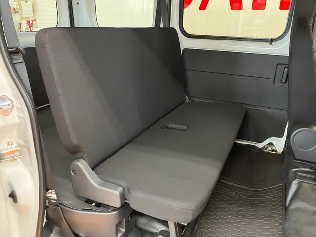 ハイゼットカーゴＤＸサポカーＳワイド適合　ラジオ　エアコン　アクセサリーソケット　コーナーセンサー　アイドリングストップ　光軸調整ダイヤル　横滑り防止機能　誤発進抑制機能　パワーウインドウ　キーレス（神奈川県）の中古車