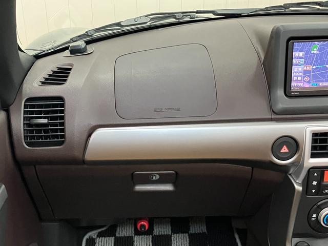 コペンセロオープンカー 二人乗 アクティブトップ スポーツシート シートヒーター ステアリングスイッチ Pスタート ETC 横滑り防止機能 誤発進抑制機能(神奈川県)の中古車