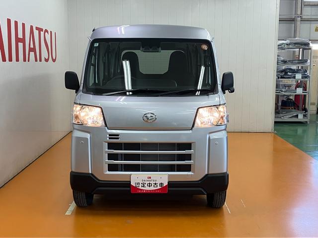 ハイゼットカーゴDXサポカーSワイド適合 USB接続端子 ナビ エアコン アクセサリーソケット コーナーセンサー アイドリングストップ 光軸調整ダイヤル 横滑り防止機能 誤発進抑制機能 パワーウインドウ キーレス(神奈川県)の中古車