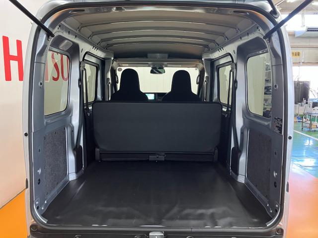 ハイゼットカーゴDXサポカーSワイド適合 USB接続端子 ナビ エアコン アクセサリーソケット コーナーセンサー アイドリングストップ 光軸調整ダイヤル 横滑り防止機能 誤発進抑制機能 パワーウインドウ キーレス(神奈川県)の中古車