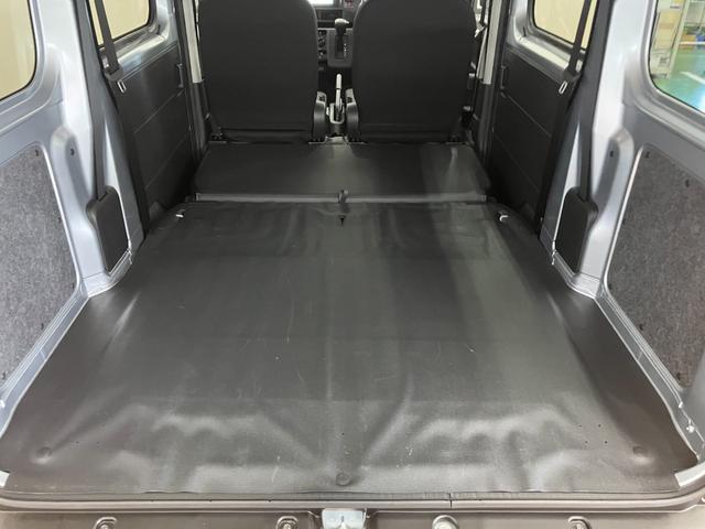 ハイゼットカーゴDXサポカーSワイド適合 USB接続端子 ナビ エアコン アクセサリーソケット コーナーセンサー アイドリングストップ 光軸調整ダイヤル 横滑り防止機能 誤発進抑制機能 パワーウインドウ キーレス(神奈川県)の中古車