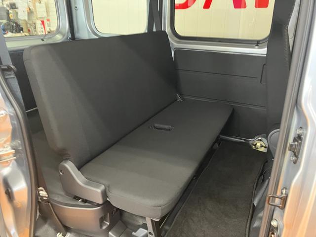 ハイゼットカーゴDXサポカーSワイド適合 USB接続端子 ナビ エアコン アクセサリーソケット コーナーセンサー アイドリングストップ 光軸調整ダイヤル 横滑り防止機能 誤発進抑制機能 パワーウインドウ キーレス(神奈川県)の中古車