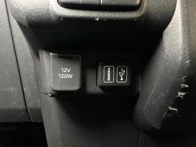 ハイゼットカーゴＤＸサポカーＳワイド適合　ドラレコ　ディスプレイオーディオ　ＵＳＢ接続端子　エアコン　アクセサリーソケット　コーナーセンサー　光軸調整ダイヤル　横滑り防止機能　誤発進抑制機能　パワーウインドウ　キーレス（神奈川県）の中古車