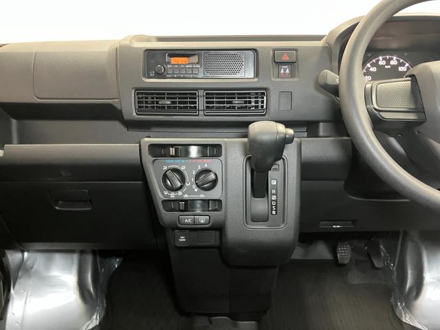 ハイゼットカーゴＤＸサポカーＳワイド適合　ラジオ　エアコン　アクセサリーソケット　コーナーセンサー　アイドリングストップ　光軸調整ダイヤル　横滑り防止機能　誤発進抑制機能　パワーウインドウ　キーレス（神奈川県）の中古車