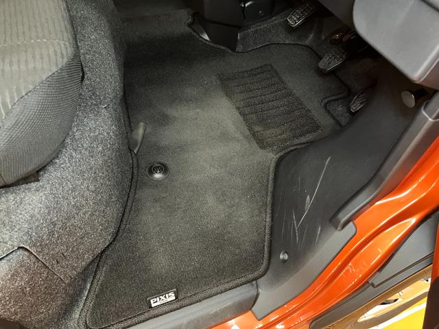 ピクシスバンクルーズ５段マニュアルシフト　サポカーＳワイド適合　ナビ　エアコン　アプリケーションソケット　Ｂカメラ　Ｐスタート　コーナーセンサー　ＵＳＢ接続端子　ＥＴＣ　誤発進抑制機能　電動格納ミラー　パワーウインドウ（神奈川県）の中古車