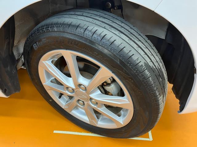 ムーヴＸリミテッドII　ＳＡIIIサポカーＳワイド適合　ステアリングスイッチ　オートエアコン　Ｐスタート　運転席シートヒーター　アイドリングストップ　横滑り防止機能　誤発進抑制機能　オートハイビーム　光軸調整ダイヤル　キーフリー（神奈川県）の中古車