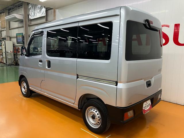 ハイゼットカーゴＤＸサポカーＳワイド適合　ラジオ　エアコン　アクセサリーソケット　コーナーセンサー　アイドリングストップ　光軸調整ダイヤル　横滑り防止機能　誤発進抑制機能　パワーウインドウ　キーレス（神奈川県）の中古車