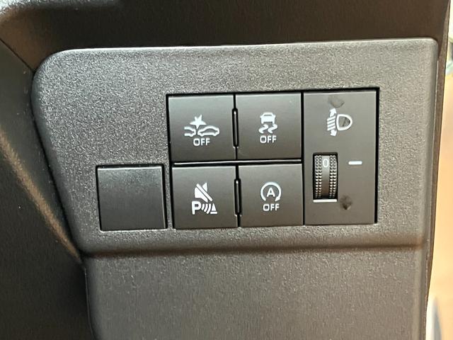 ハイゼットカーゴＤＸサポカーＳワイド適合　ラジオ　エアコン　アクセサリーソケット　コーナーセンサー　アイドリングストップ　光軸調整ダイヤル　横滑り防止機能　誤発進抑制機能　パワーウインドウ　キーレス（神奈川県）の中古車