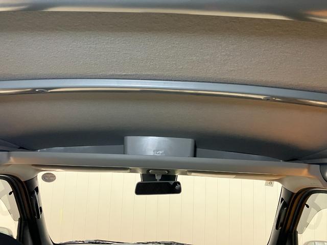 ハイゼットカーゴＤＸサポカーＳワイド適合　ラジオ　エアコン　アクセサリーソケット　コーナーセンサー　アイドリングストップ　光軸調整ダイヤル　横滑り防止機能　誤発進抑制機能　パワーウインドウ　キーレス（神奈川県）の中古車