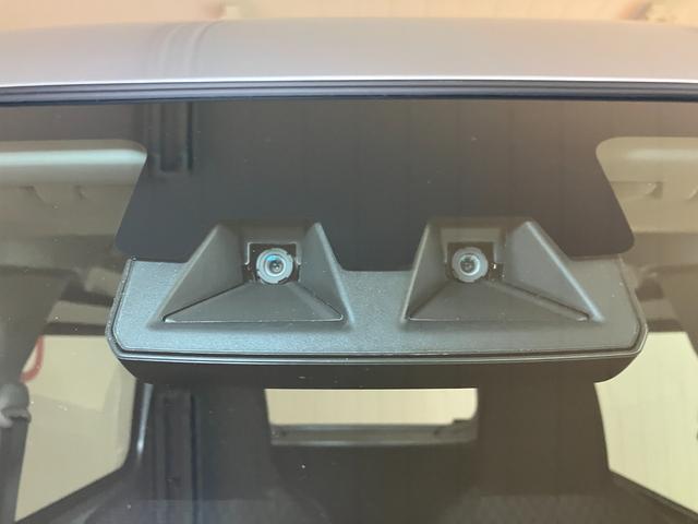 ハイゼットカーゴＤＸサポカーＳワイド適合　ラジオ　エアコン　アクセサリーソケット　コーナーセンサー　アイドリングストップ　光軸調整ダイヤル　横滑り防止機能　誤発進抑制機能　パワーウインドウ　キーレス（神奈川県）の中古車