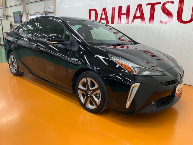 プリウスＳツーリングセレクションハイブリッド車　衝突被害軽減ブレーキシステム　ドラレコ　クルーズコントロール　ステアリングスイッチ　Ｐスタート　オートハイビーム　シートヒーター　ＥＴＣ　キーフリー（神奈川県）の中古車