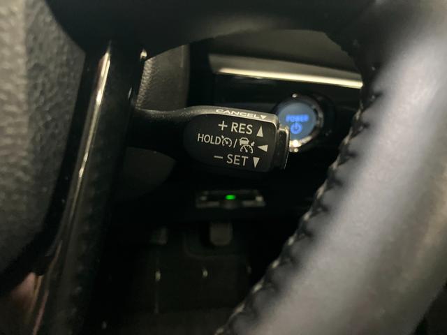 プリウスＳツーリングセレクションハイブリッド車　衝突被害軽減ブレーキシステム　ドラレコ　クルーズコントロール　ステアリングスイッチ　Ｐスタート　オートハイビーム　シートヒーター　ＥＴＣ　キーフリー（神奈川県）の中古車