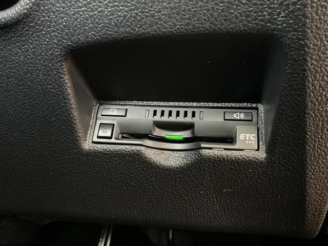 プリウスＳツーリングセレクションハイブリッド車　衝突被害軽減ブレーキシステム　ドラレコ　クルーズコントロール　ステアリングスイッチ　Ｐスタート　オートハイビーム　シートヒーター　ＥＴＣ　キーフリー（神奈川県）の中古車