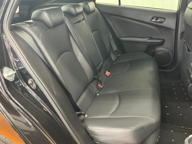 プリウスＳツーリングセレクションハイブリッド車　衝突被害軽減ブレーキシステム　ドラレコ　クルーズコントロール　ステアリングスイッチ　Ｐスタート　オートハイビーム　シートヒーター　ＥＴＣ　キーフリー（神奈川県）の中古車