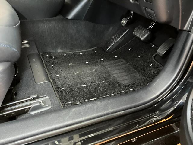 プリウスＳツーリングセレクションハイブリッド車　衝突被害軽減ブレーキシステム　ドラレコ　クルーズコントロール　ステアリングスイッチ　Ｐスタート　オートハイビーム　シートヒーター　ＥＴＣ　キーフリー（神奈川県）の中古車