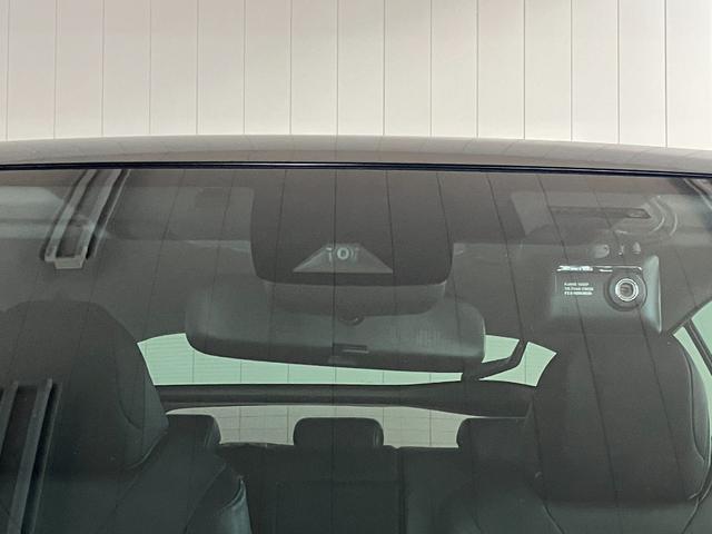 プリウスＳツーリングセレクションハイブリッド車　衝突被害軽減ブレーキシステム　ドラレコ　クルーズコントロール　ステアリングスイッチ　Ｐスタート　オートハイビーム　シートヒーター　ＥＴＣ　キーフリー（神奈川県）の中古車