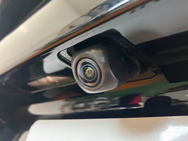 プリウスＳツーリングセレクションハイブリッド車　衝突被害軽減ブレーキシステム　ドラレコ　クルーズコントロール　ステアリングスイッチ　Ｐスタート　オートハイビーム　シートヒーター　ＥＴＣ　キーフリー（神奈川県）の中古車