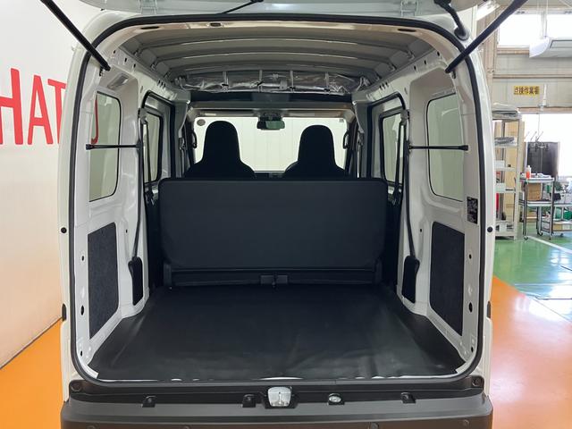 ハイゼットカーゴＤＸサポカーＳワイド適合　ルーフキャリア　ラジオ　エアコン　アクセサリーソケット　コーナーセンサー　アイドリングストップ　光軸調整ダイヤル　横滑り防止機能　誤発進抑制機能　パワーウインドウ　キーレス（神奈川県）の中古車