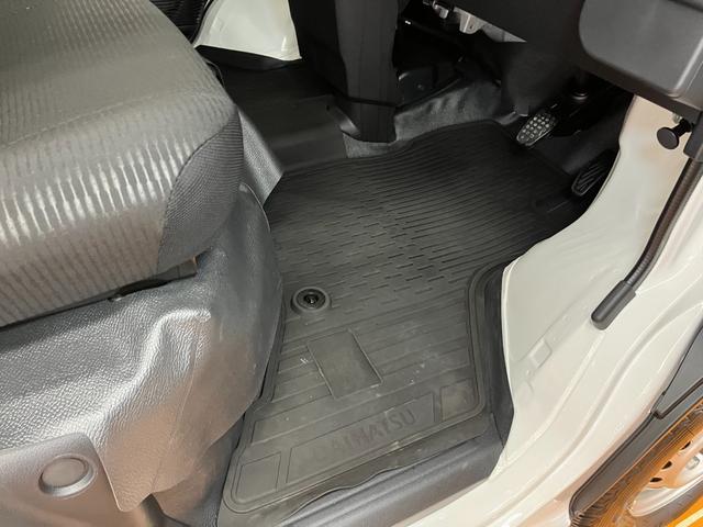 ハイゼットカーゴＤＸサポカーＳワイド適合　ルーフキャリア　ラジオ　エアコン　アクセサリーソケット　コーナーセンサー　アイドリングストップ　光軸調整ダイヤル　横滑り防止機能　誤発進抑制機能　パワーウインドウ　キーレス（神奈川県）の中古車