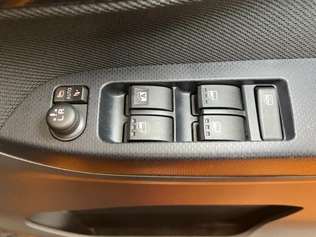 ムーヴカスタム　ＸリミテッドII　ＳＡIIIサポカーＳワイド適合　ドラレコ　ステアリングスイッチ　パノラマモニター対応　Ｐスタート　運転席シートヒーター　アイドリングストップ　横滑り防止機能　誤発進抑制機能　オートハイビーム　キーフリー（神奈川県）の中古車