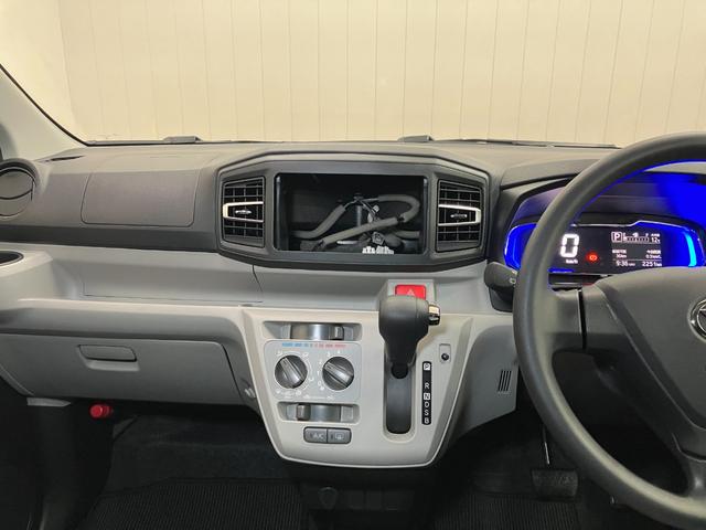 ミライースX SAIIIサポカーSワイド適合 エアコン Bカメラ コーナーセンサー 光軸調整ダイヤル オートハイビーム アイドリングストップ 横滑り防止機能 誤発進抑制機能 電動格納ミラー パワーウインドウ キーレス(神奈川県)の中古車