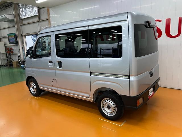 ハイゼットカーゴDXサポカーSワイド適合 ラジオ エアコン アクセサリーソケット コーナーセンサー アイドリングストップ 光軸調整ダイヤル 横滑り防止機能 誤発進抑制機能 パワーウインドウ キーレス(神奈川県)の中古車