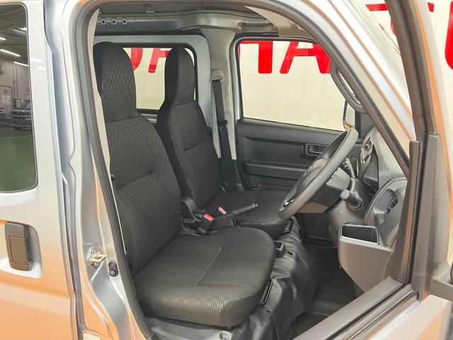 ハイゼットカーゴDXサポカーSワイド適合 ラジオ エアコン アクセサリーソケット コーナーセンサー アイドリングストップ 光軸調整ダイヤル 横滑り防止機能 誤発進抑制機能 パワーウインドウ キーレス(神奈川県)の中古車