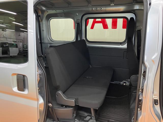 ハイゼットカーゴDXサポカーSワイド適合 ラジオ エアコン アクセサリーソケット コーナーセンサー アイドリングストップ 光軸調整ダイヤル 横滑り防止機能 誤発進抑制機能 パワーウインドウ キーレス(神奈川県)の中古車