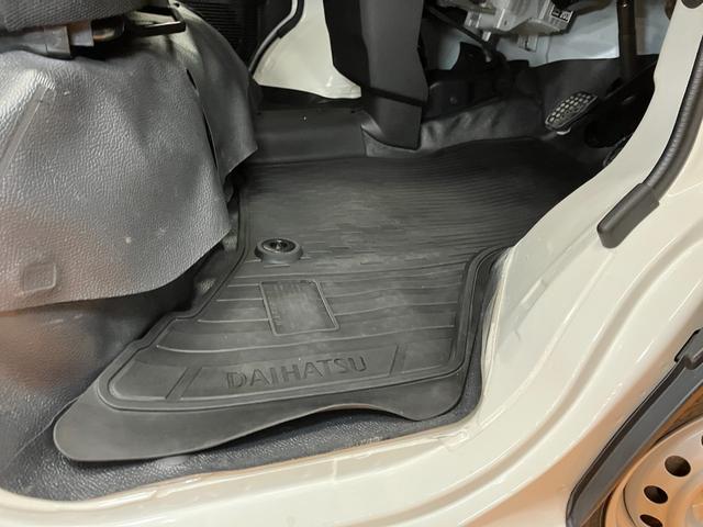 ハイゼットカーゴスペシャルクリーンサポカーSワイド適合 オーディオ エアコン アクセサリーソケット コーナーセンサー ETC アイドリングストップ 光軸調整ダイヤル 横滑り防止機能 誤発進抑制機能 パワーウインドウ(神奈川県)の中古車