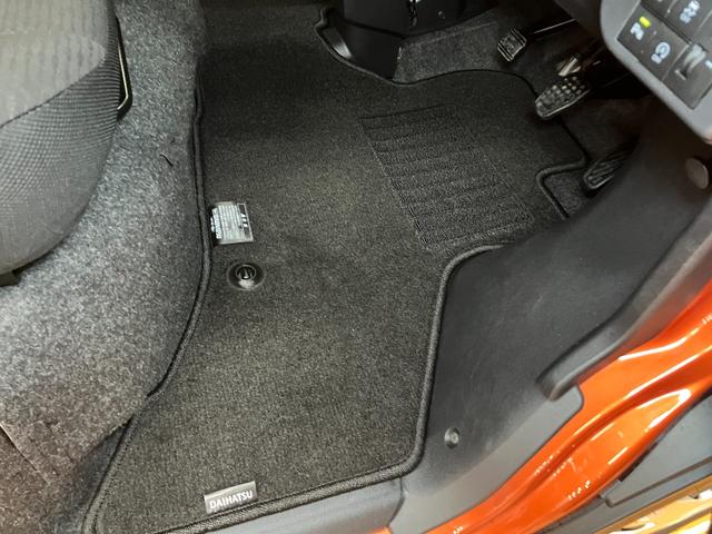 ハイゼットカーゴクルーズターボサポカーＳワイド適合　オーディオ　エアコン　アプリケーションソケット　Ｐスタート　コーナーセンサー　横滑り防止機能　誤発進抑制機能　電動格納ミラー　パワーウインドウ　キーフリー（神奈川県）の中古車