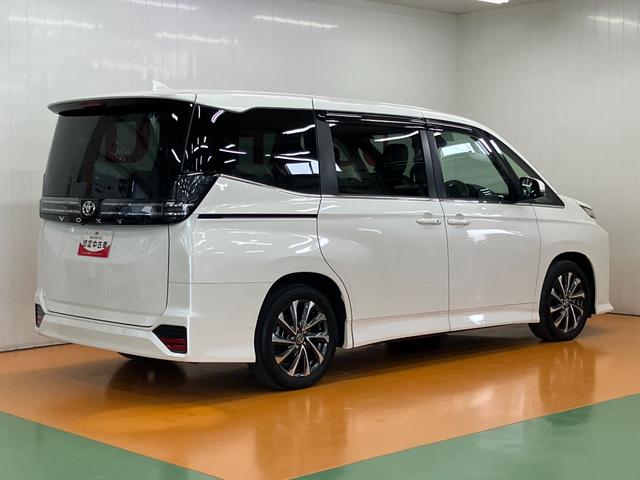 ヴォクシーＳ−Ｚ衝突被害軽減ブレーキシステム　３列シート　クリアランスソナー　レーダークルーズコントロール　シートヒーター　電動パーキングブレーキ　ダブルエアコン　後席モニター　両側オートスライドドア（神奈川県）の中古車