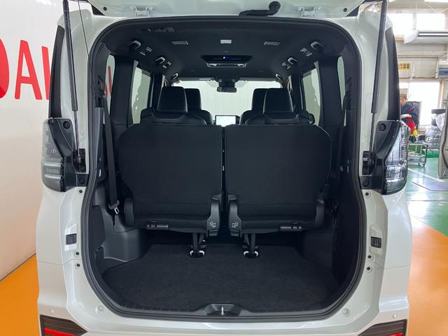 ヴォクシーＳ−Ｚ衝突被害軽減ブレーキシステム　３列シート　クリアランスソナー　レーダークルーズコントロール　シートヒーター　電動パーキングブレーキ　ダブルエアコン　後席モニター　両側オートスライドドア（神奈川県）の中古車