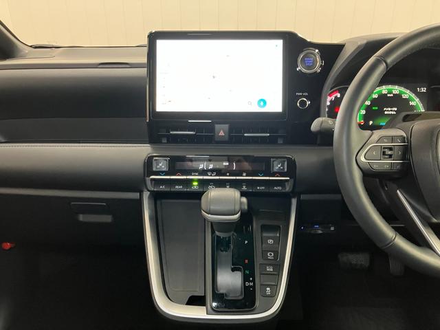 ヴォクシーＳ−Ｚ衝突被害軽減ブレーキシステム　３列シート　クリアランスソナー　レーダークルーズコントロール　シートヒーター　電動パーキングブレーキ　ダブルエアコン　後席モニター　両側オートスライドドア（神奈川県）の中古車