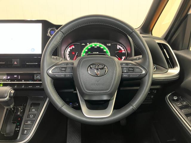 ヴォクシーＳ−Ｚ衝突被害軽減ブレーキシステム　３列シート　クリアランスソナー　レーダークルーズコントロール　シートヒーター　電動パーキングブレーキ　ダブルエアコン　後席モニター　両側オートスライドドア（神奈川県）の中古車