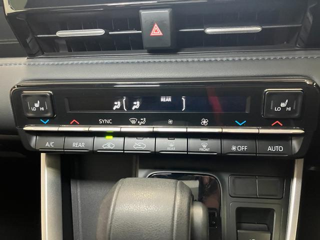 ヴォクシーＳ−Ｚ衝突被害軽減ブレーキシステム　３列シート　クリアランスソナー　レーダークルーズコントロール　シートヒーター　電動パーキングブレーキ　ダブルエアコン　後席モニター　両側オートスライドドア（神奈川県）の中古車