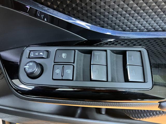 Ｃ−ＨＲＧ　モード　ネロ　セーフティプラスII衝突被害軽減ブレーキシステム　ドラレコ　クルーズコントロール　ステアリングスイッチ　電動パーキングブレーキ　ＵＳＢ接続端子　ＥＴＣ　Ｐスタートブラインドスポットモニター　キーフリー（神奈川県）の中古車